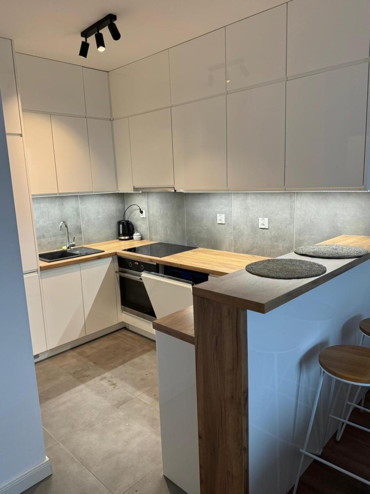 Sky Tower Self Check In 1 Bedroom Apartment Rzeszów Exterior foto